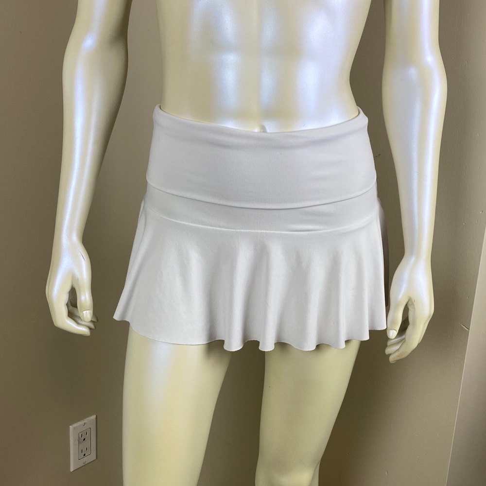 White flowy mini skirt